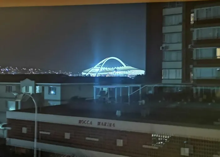 Durban Beach Getaway - Summersands, Inverter For Load Shedding, Free Wifi & Free Parking