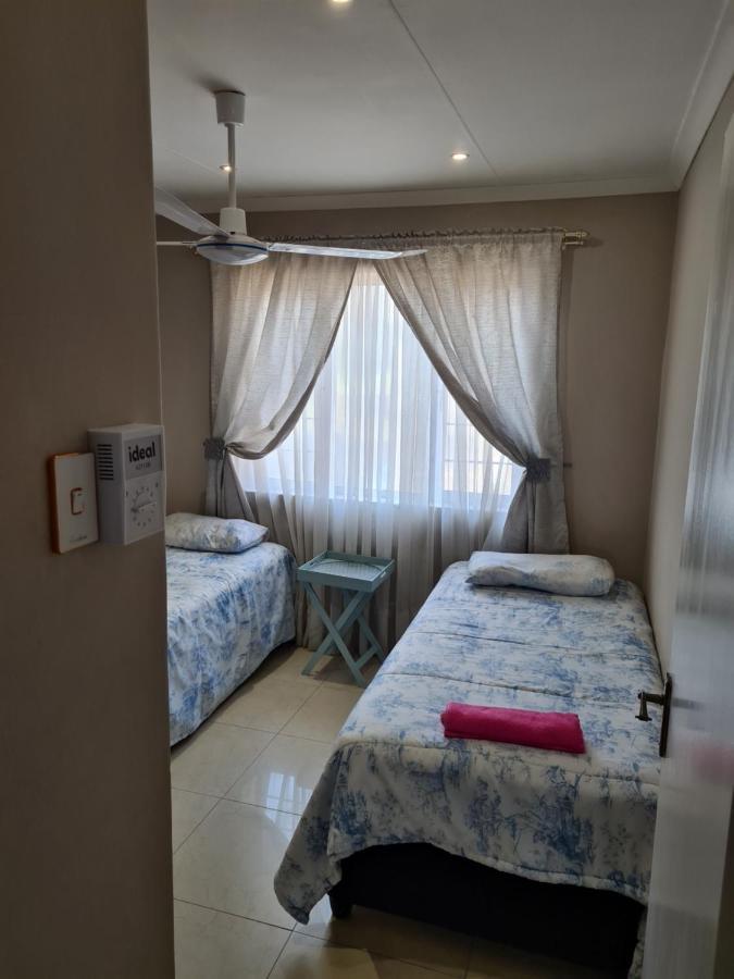Apartment Getaway - Summersands, Inverter For Load Shedding, Free Wifi & Free Parking *