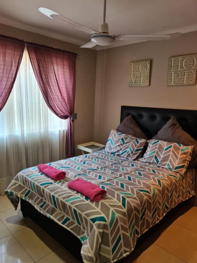 Apartment Getaway - Summersands, Inverter For Load Shedding, Free Wifi & Free Parking *