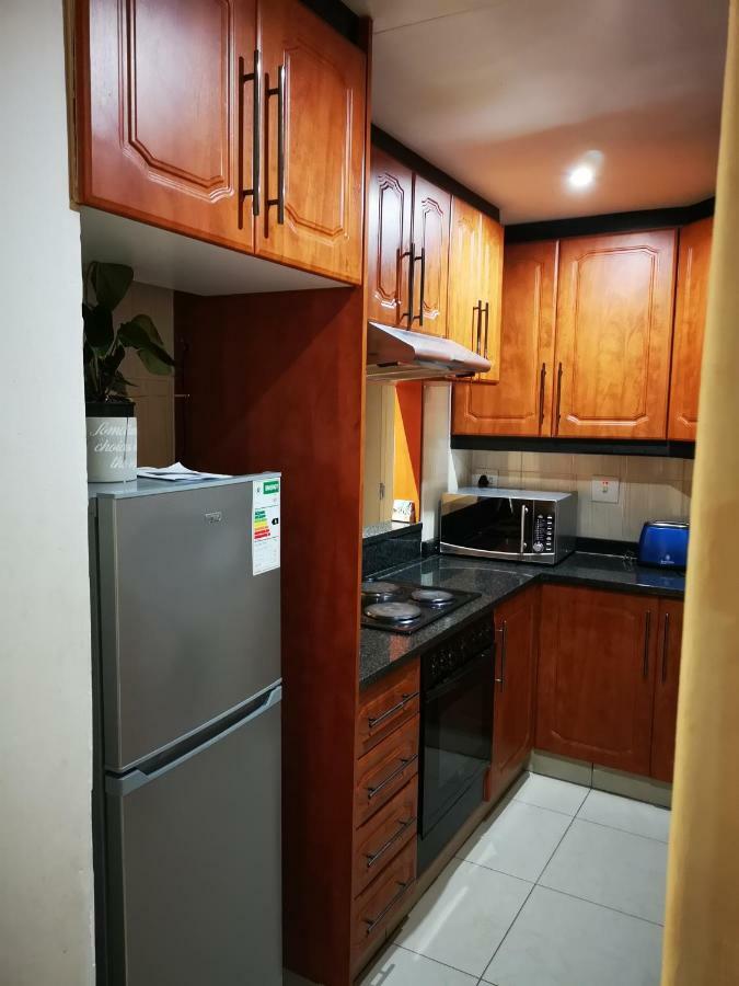 Getaway - Summersands, Inverter For Load Shedding, Free Wifi & Free Parking *